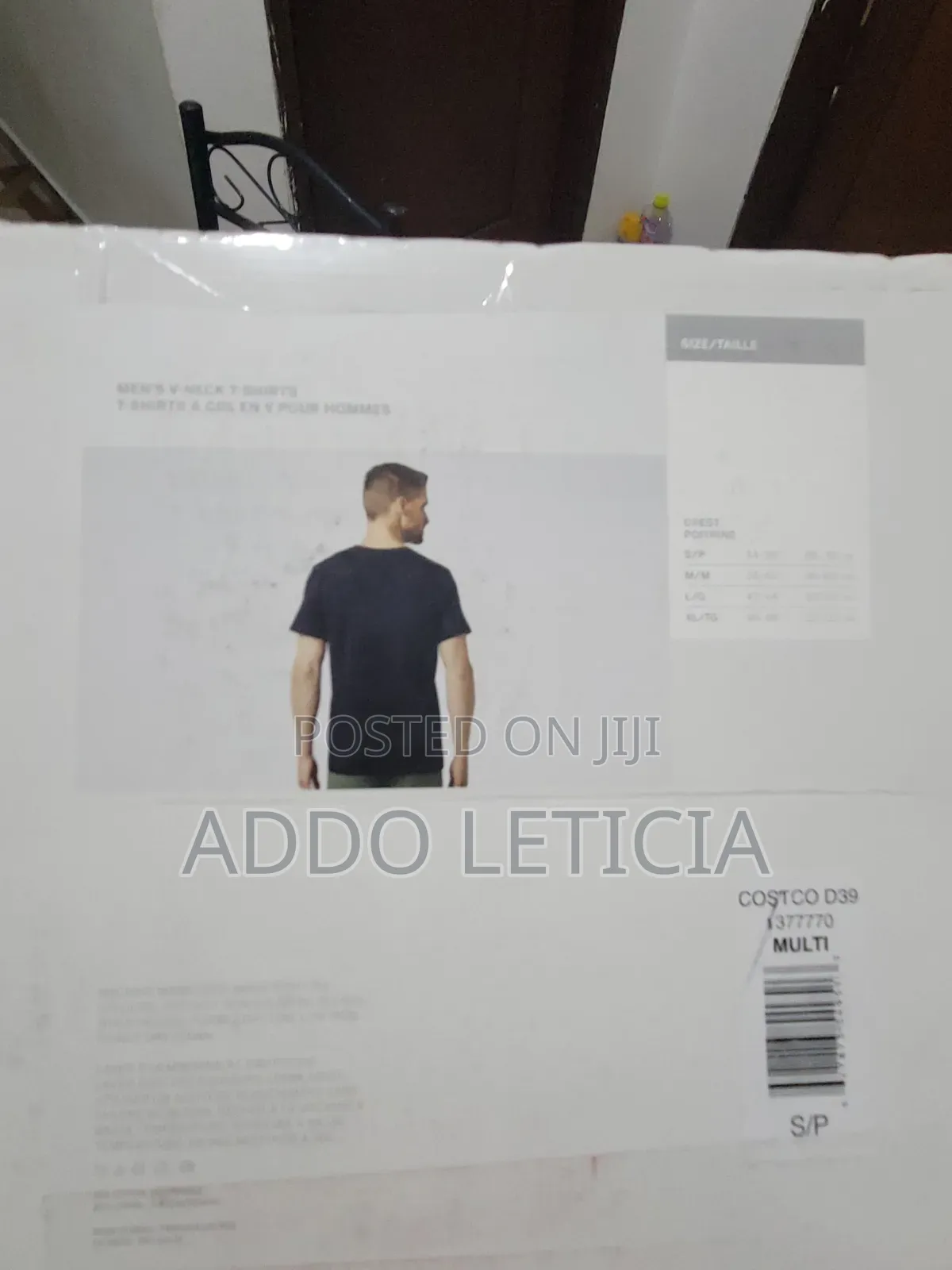 Bench v-Neck T-Shirts