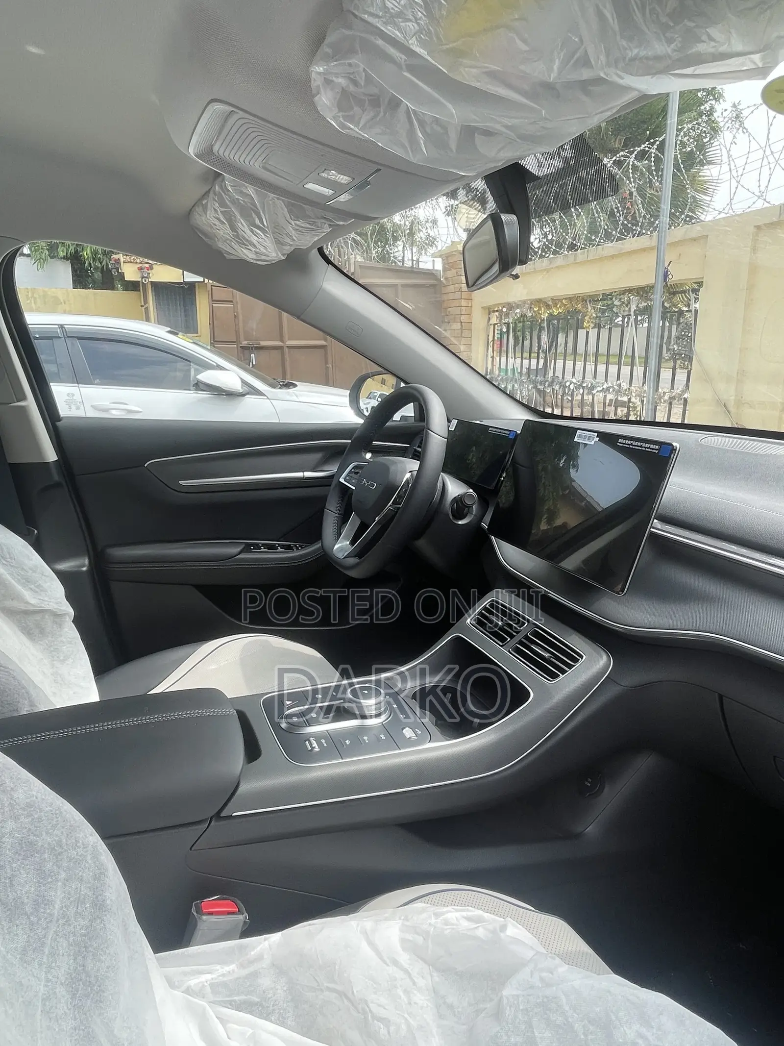 New BYD Destroyer 05 DM-i 1.5 Hybrid FWD 2025 White