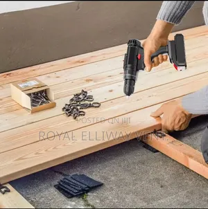 Drilling and Screwing Machine With 2 Batteries