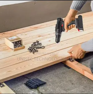 Drilling and Screwing Machine With 2 Batteries