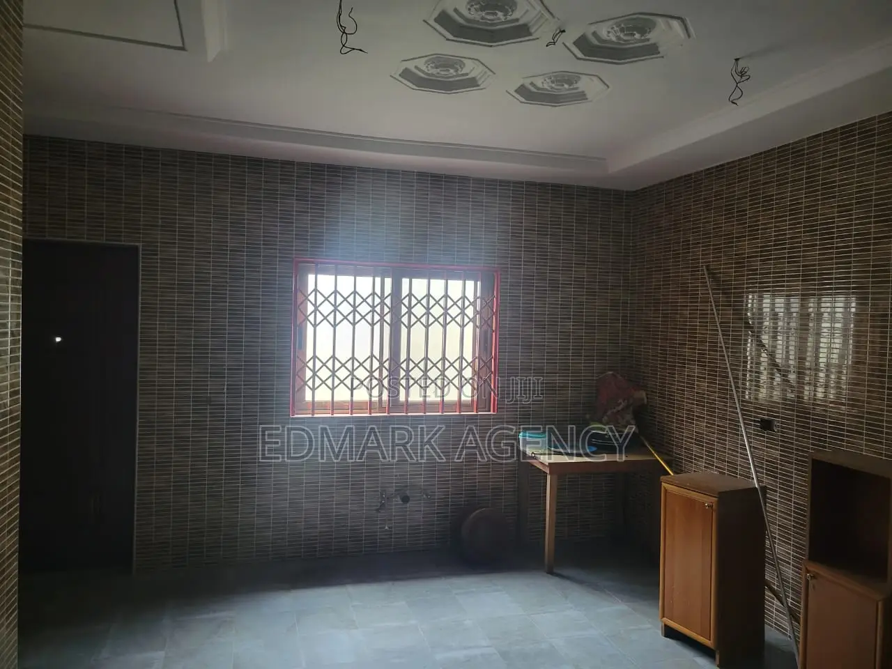 2bdrm Apartment in Agbogba, Cemetery Area for rent