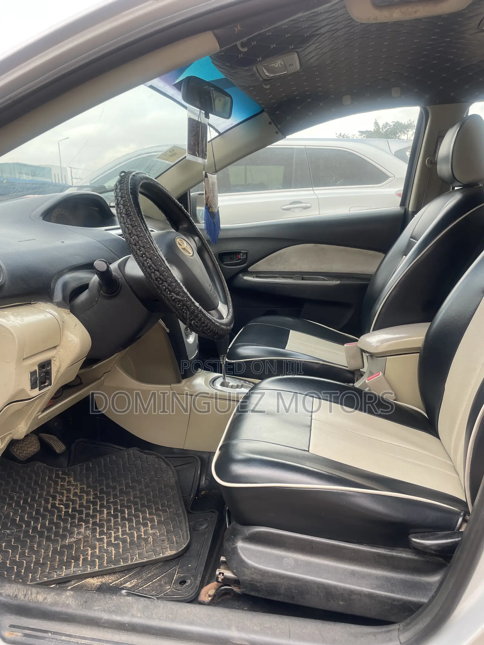 Toyota Belta 2010 Silver