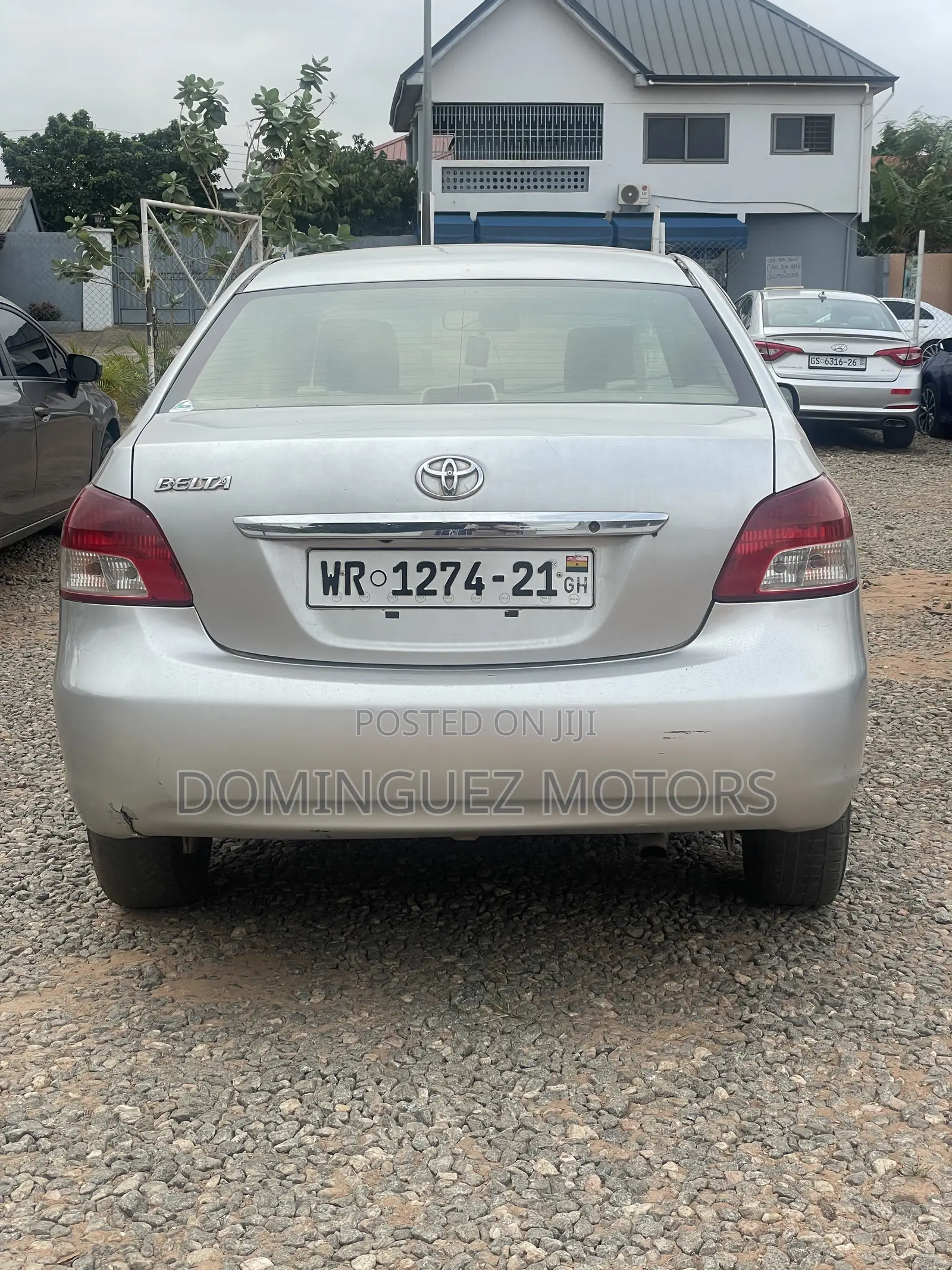 Toyota Belta 2010 Silver