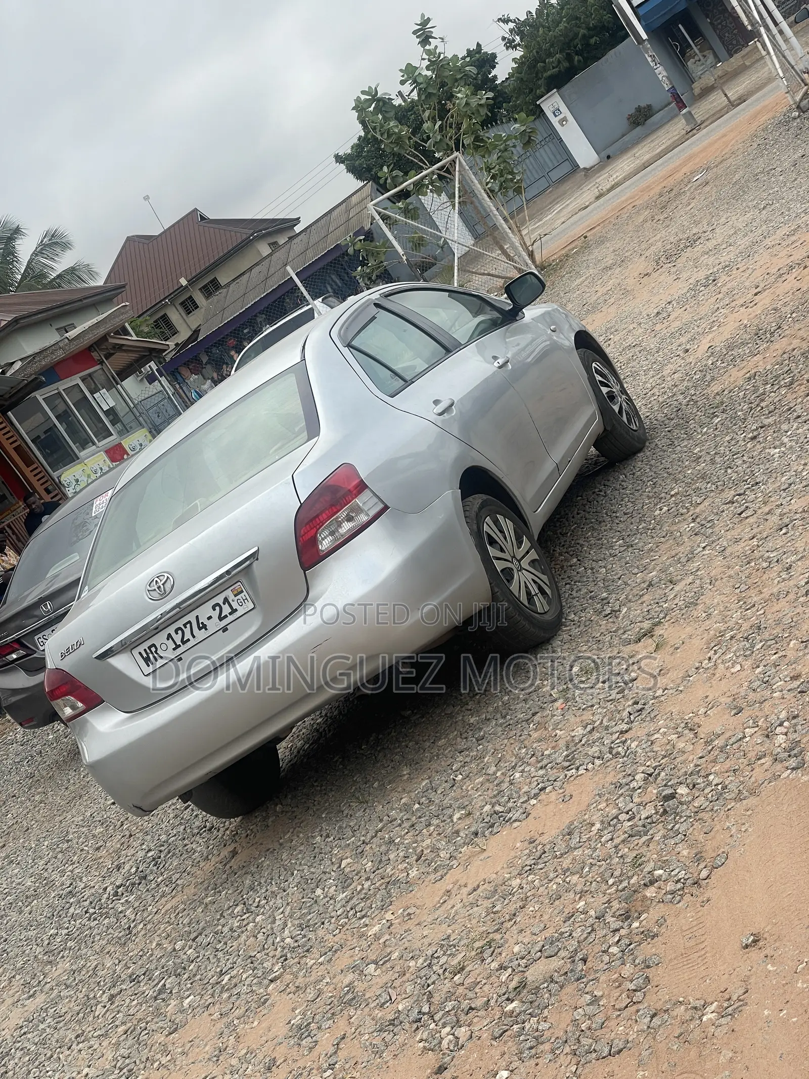 Toyota Belta 2010 Silver