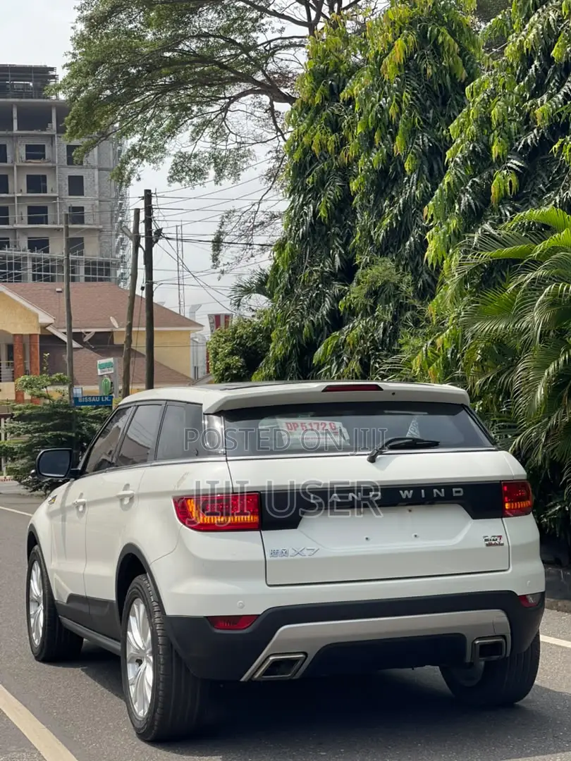 Car 2016 White