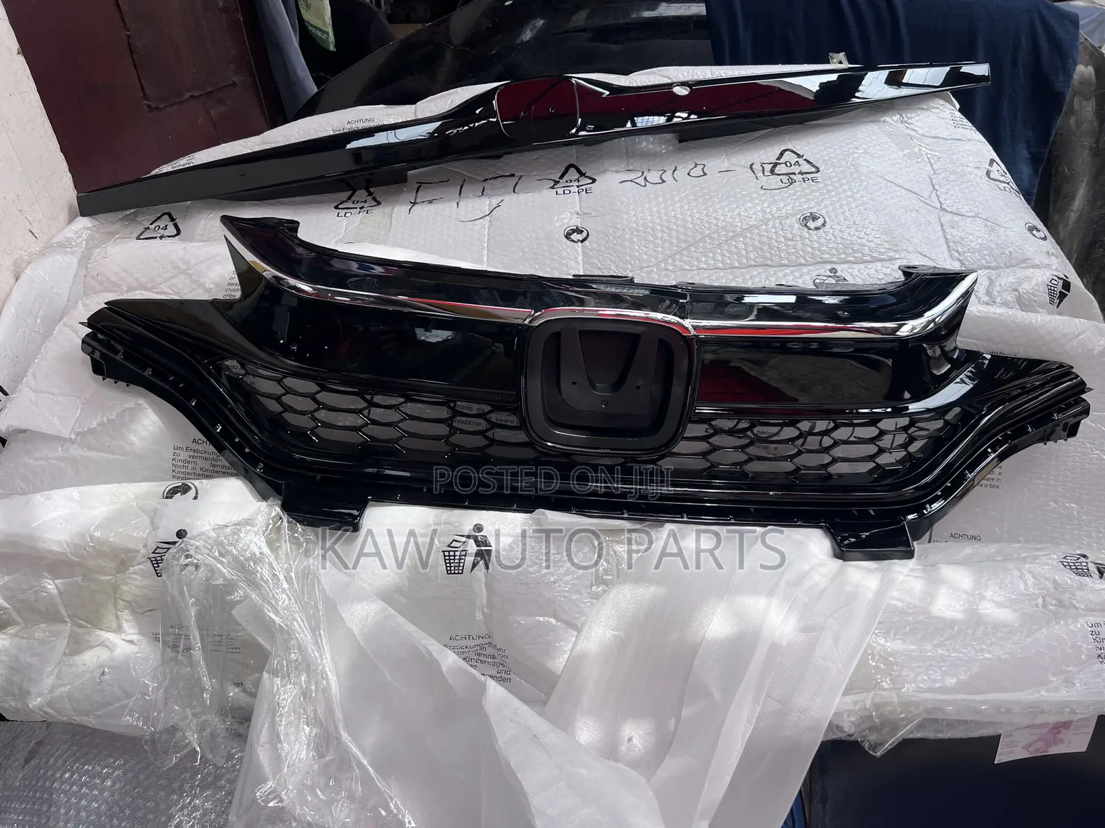 2016,2017,2018 Grille for Honda Fit