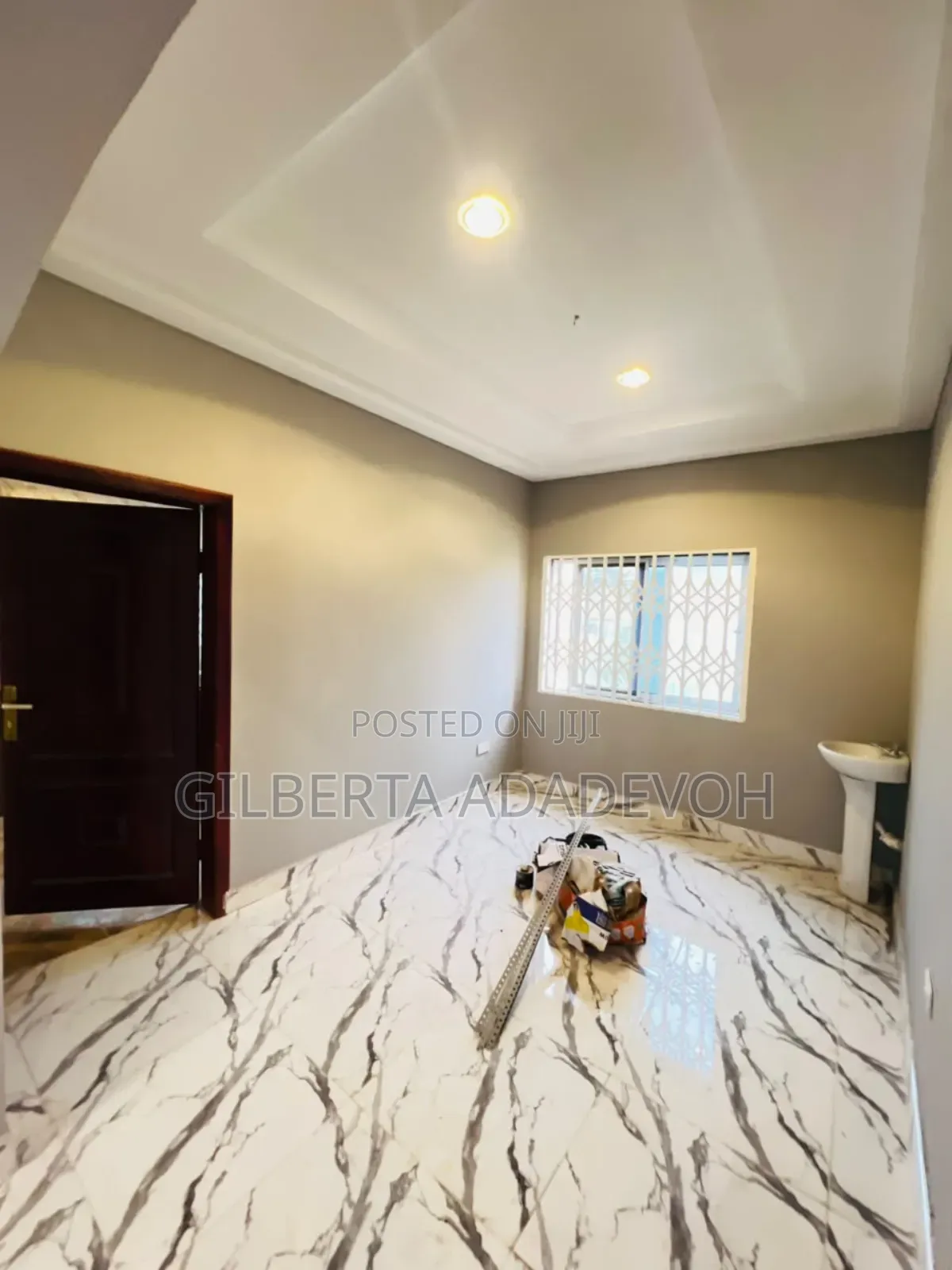 2bdrm Apartment in Danfa for rent