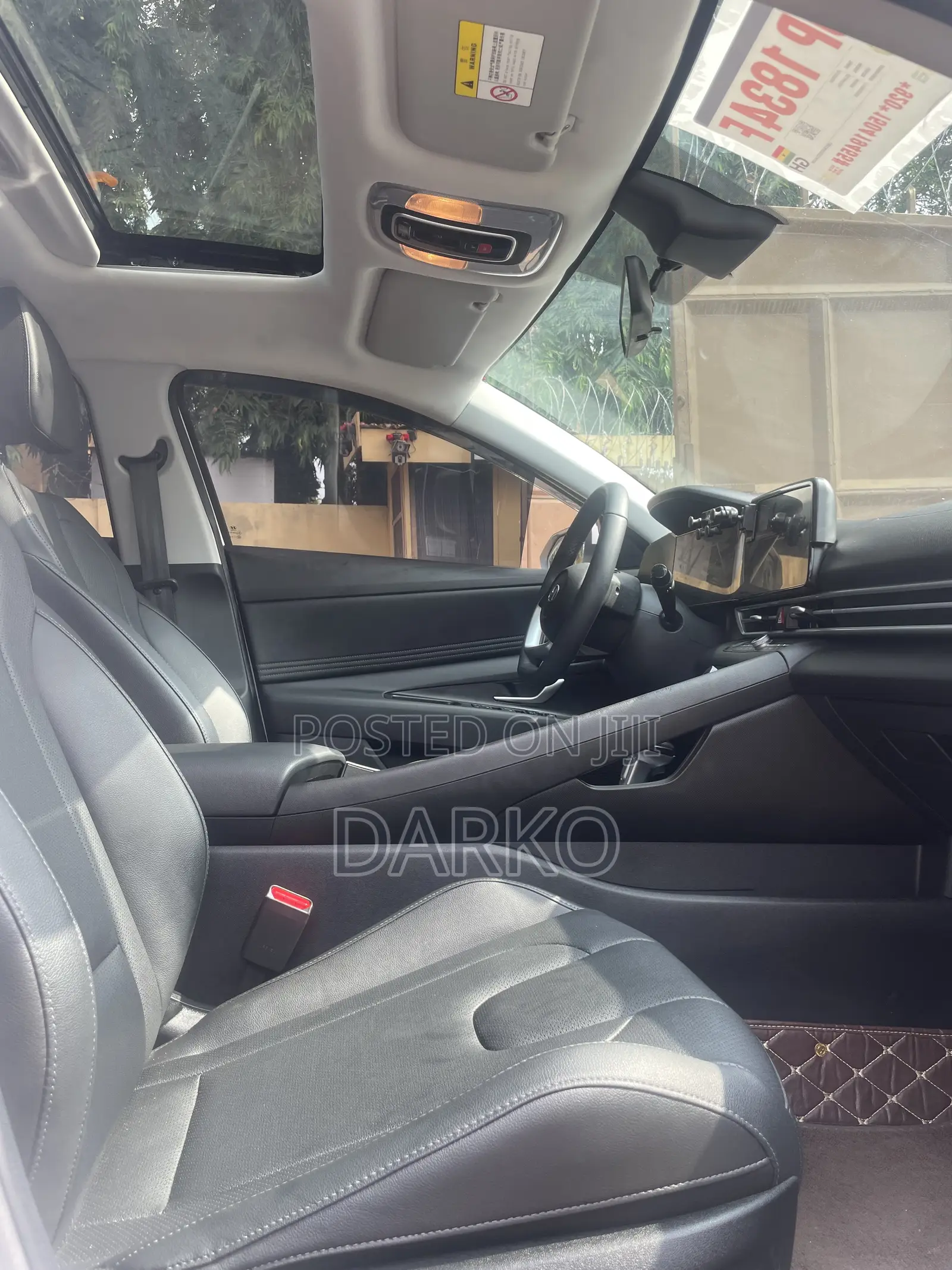 Hyundai Elantra 2025 White
