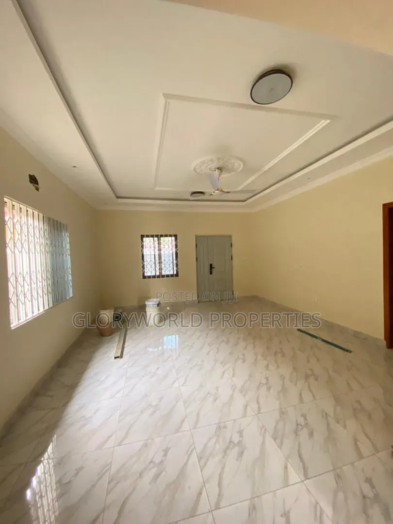 3bdrm House in Baatsona Total for sale