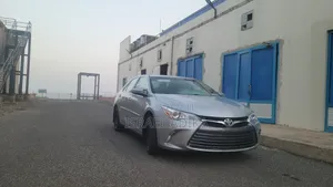 Toyota Camry LE 4dr Sedan (2.5L 4cyl 6A) 2017 Gray