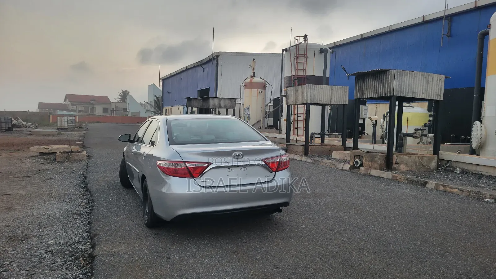 Toyota Camry LE 4dr Sedan (2.5L 4cyl 6A) 2017 Gray