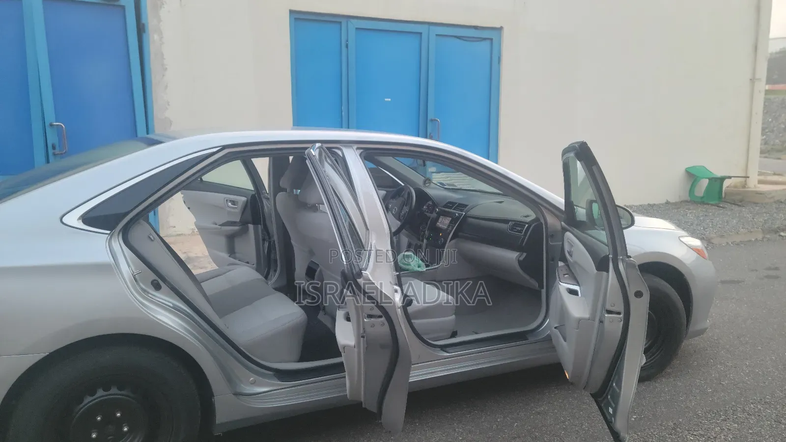 Toyota Camry LE 4dr Sedan (2.5L 4cyl 6A) 2017 Gray