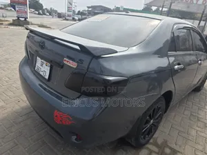 Toyota Corolla 2009 Gray