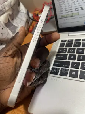 Apple iPhone 13 256 GB White