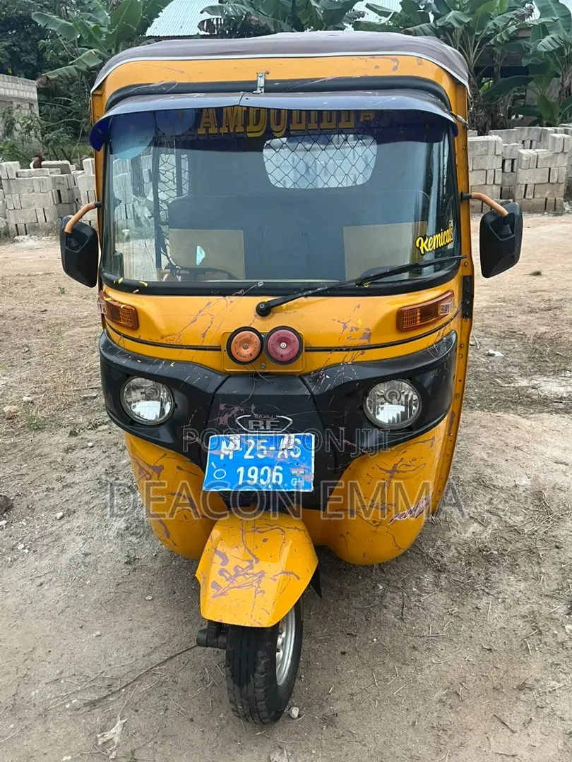 Bajaj RE 2025 Yellow