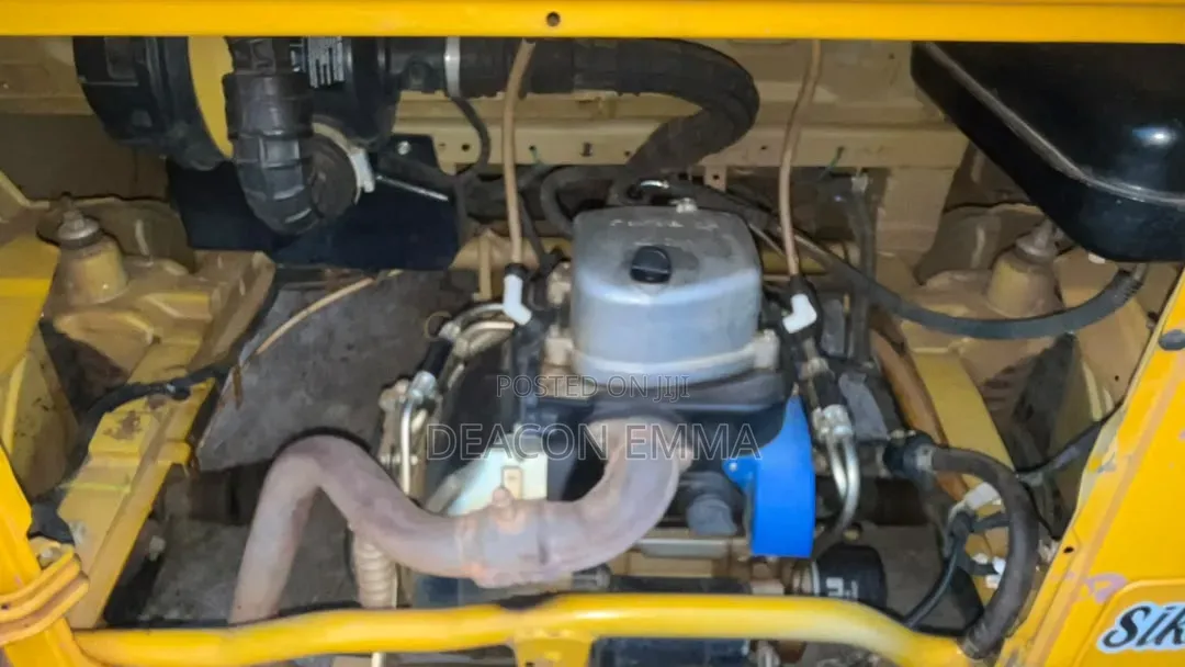 Bajaj RE 2025 Yellow