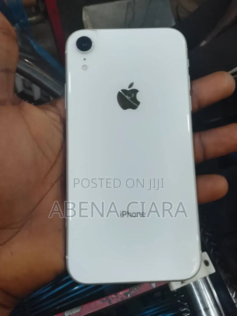 Apple iPhone XR 64 GB White