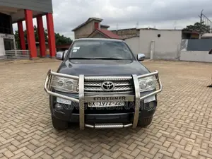 Toyota Fortuner 2012 Blue