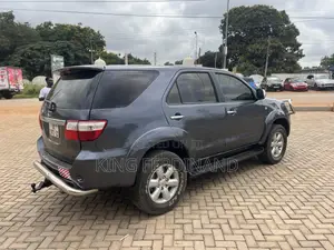 Toyota Fortuner 2012 Blue