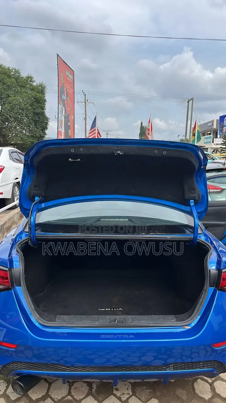 Nissan Sentra SV 2022 Blue