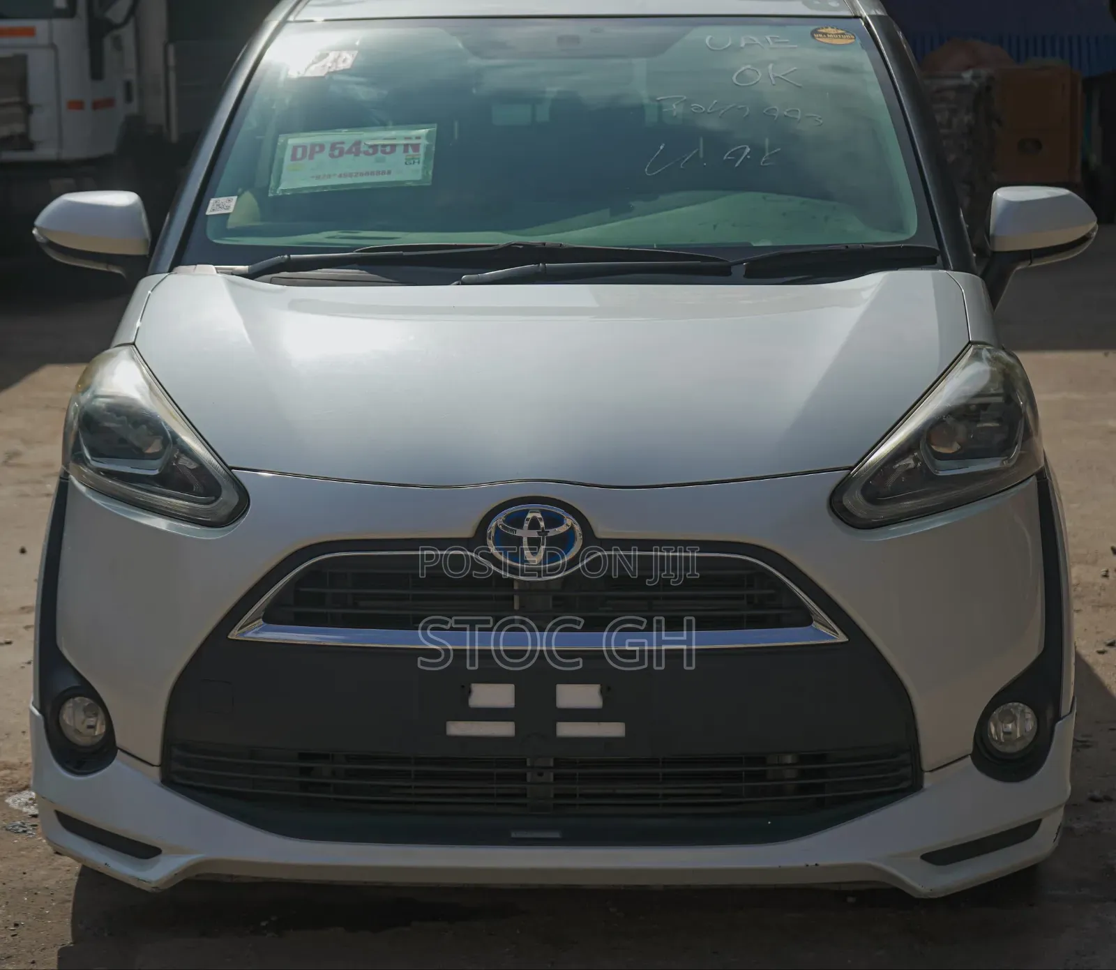 Toyota Sienta 2016 White