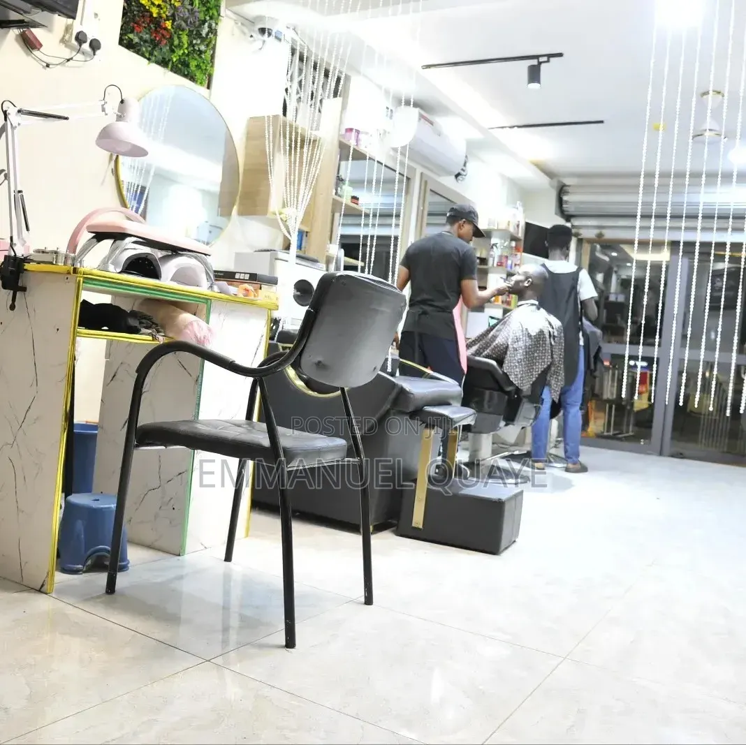 Professional Barber Wanted