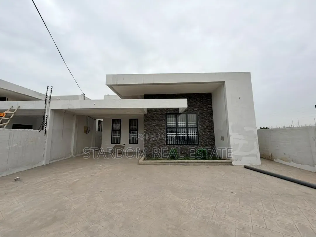 3bdrm Bungalow in East Legon Hills, Boundary Road Area for sale