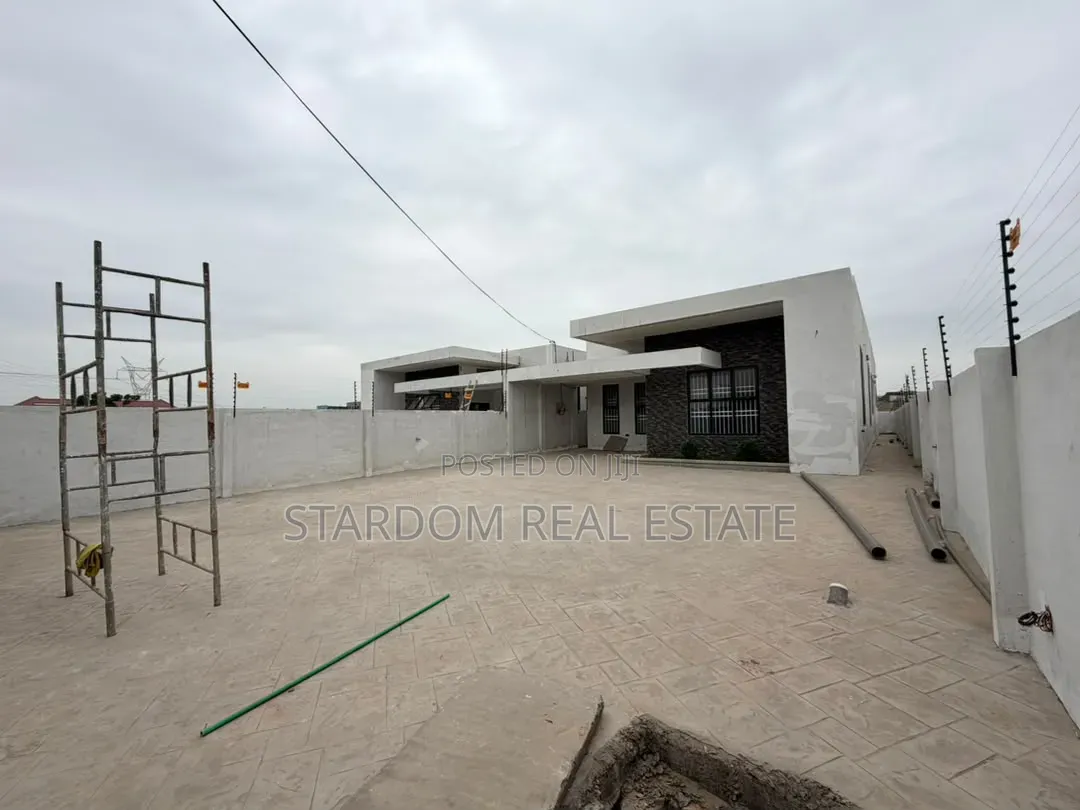 3bdrm Bungalow in East Legon Hills, Boundary Road Area for sale