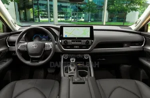 Toyota Grand Highlander Platinum 2025 Off white