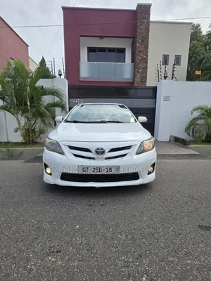 Toyota Corolla 2012 White