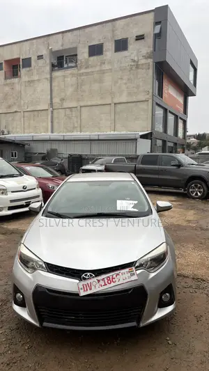 Toyota Corolla S 4dr Sedan (1.8L 4cyl CVT) 2016 Silver