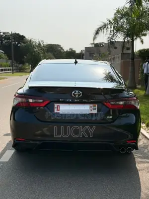 Toyota Camry SE 2022 Black
