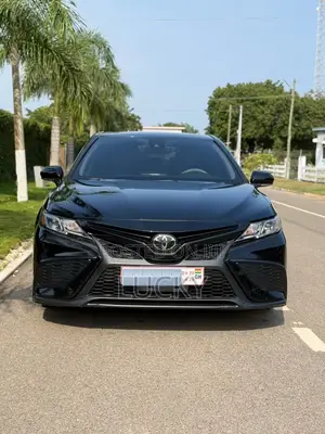 Toyota Camry SE 2022 Black