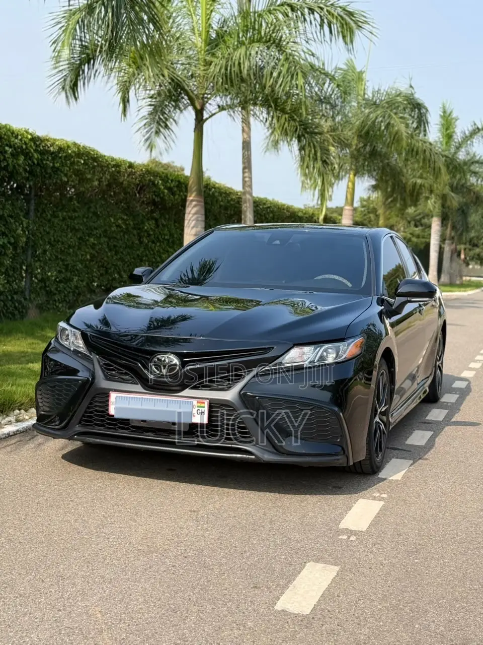 Toyota Camry SE 2022 Black