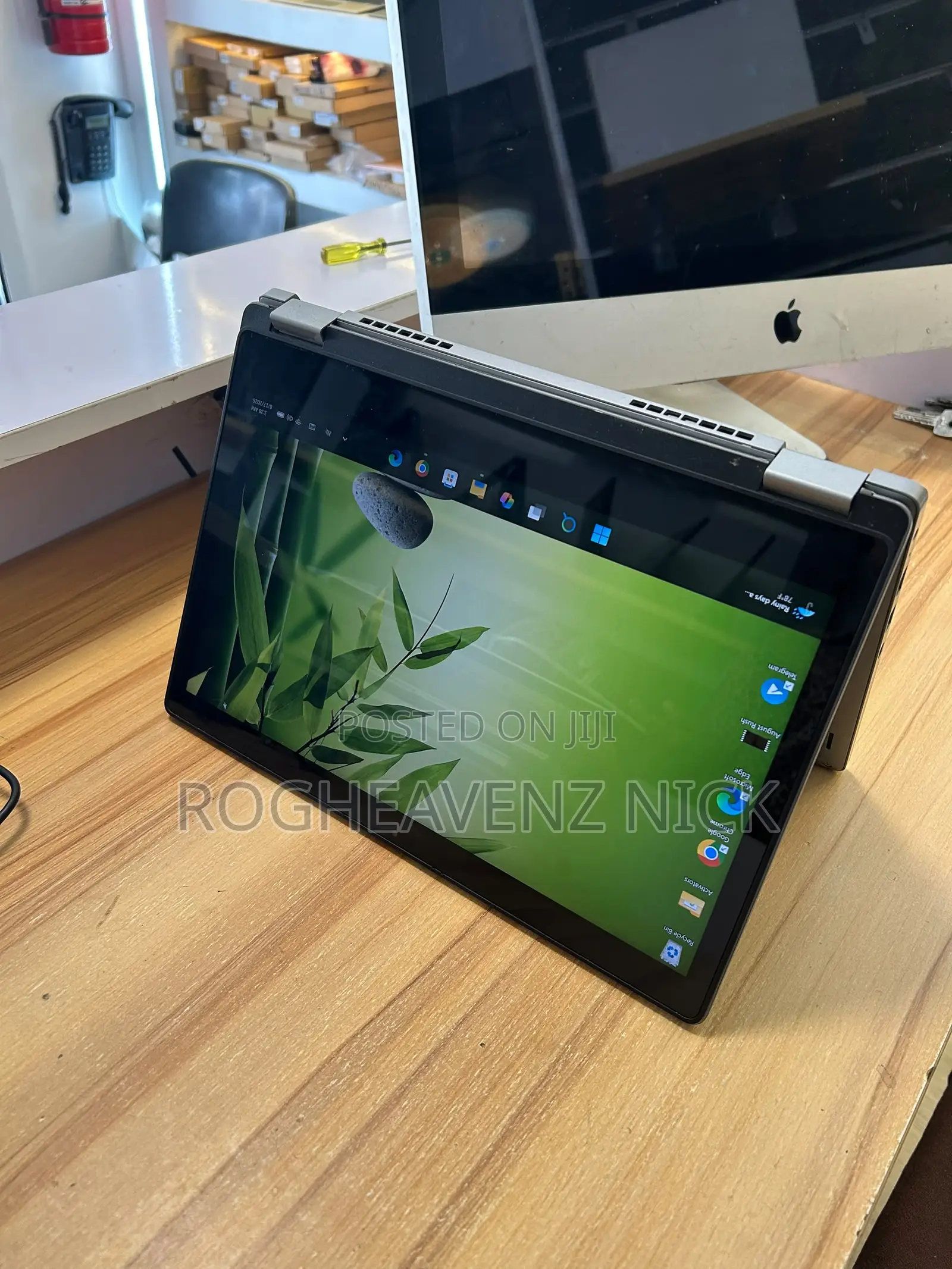 Laptop Dell Latitude 3310 2-in-1 8GB Intel Core i5 SSD 256GB