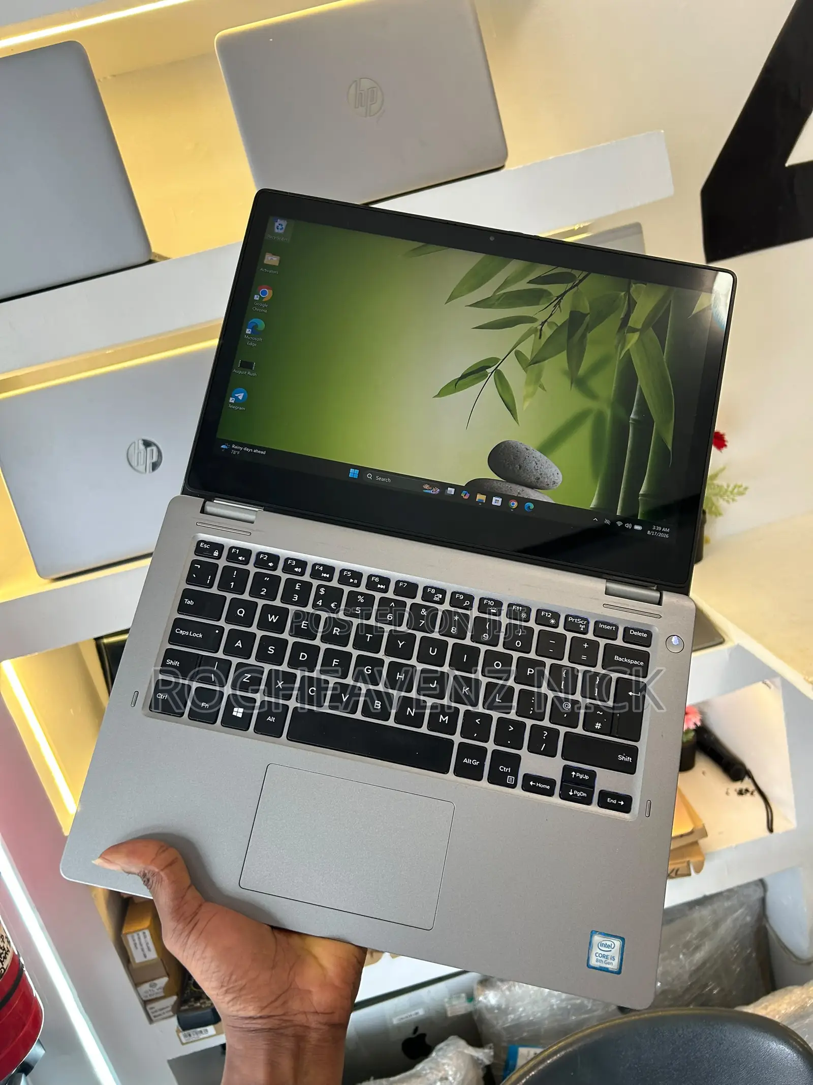 Laptop Dell Latitude 3310 2-in-1 8GB Intel Core i5 SSD 256GB