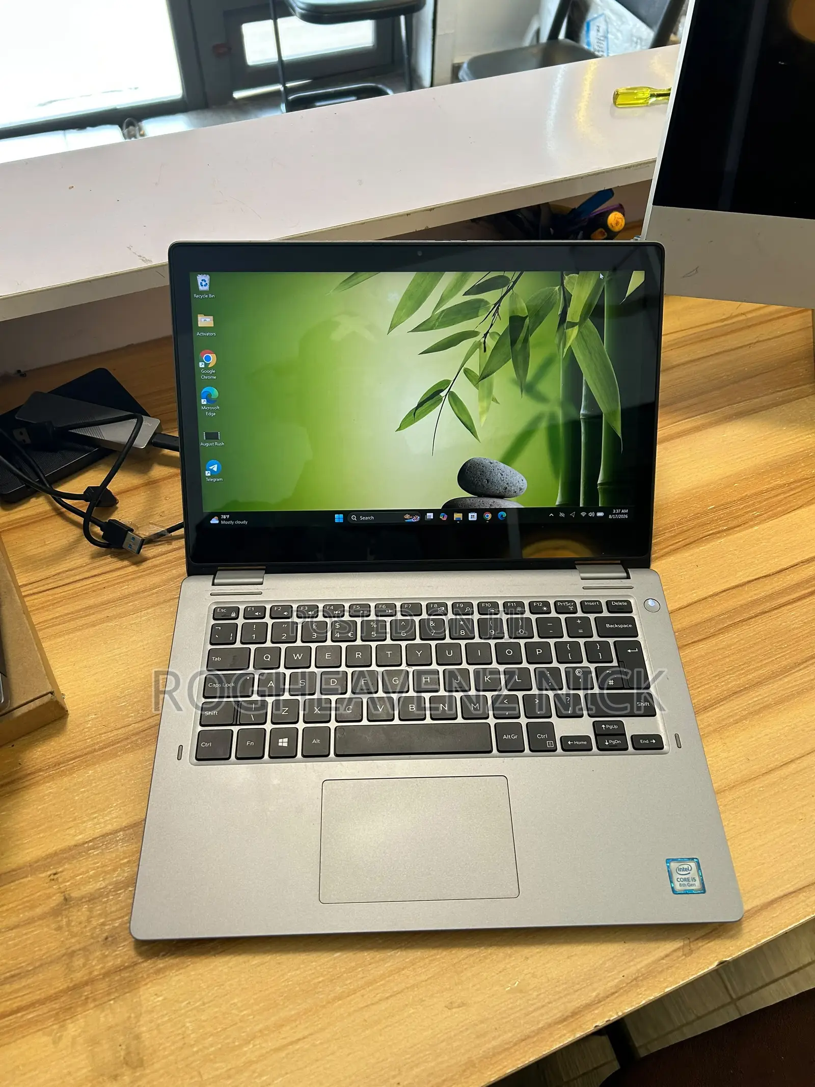 Laptop Dell Latitude 3310 2-in-1 8GB Intel Core i5 SSD 256GB