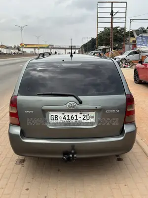 Toyota Corolla 2010 Green