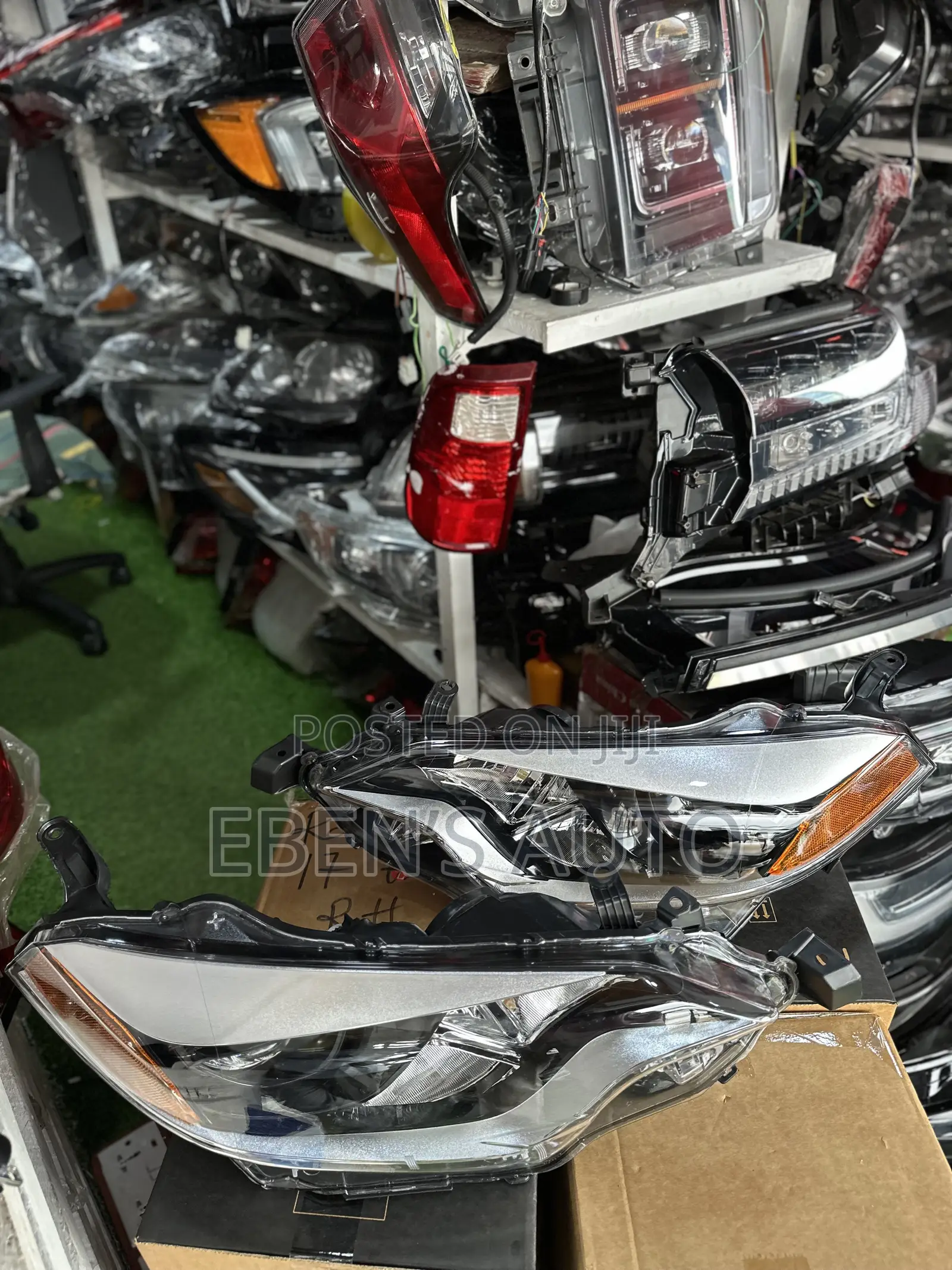 Headlights Fit for Toyota Corlla 2014,2015,2016 Model