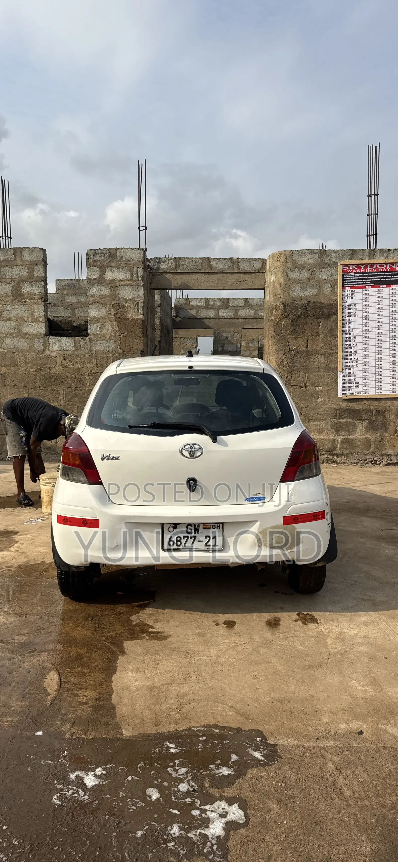Toyota Vitz 1.3 AWD 3dr 2010 White