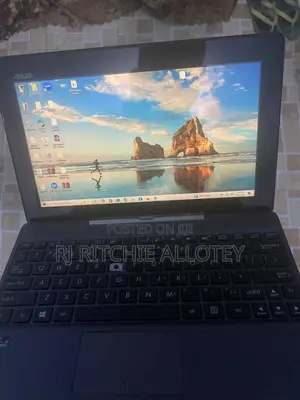 Laptop Asus 2GB Intel Atom HDD 512GB
