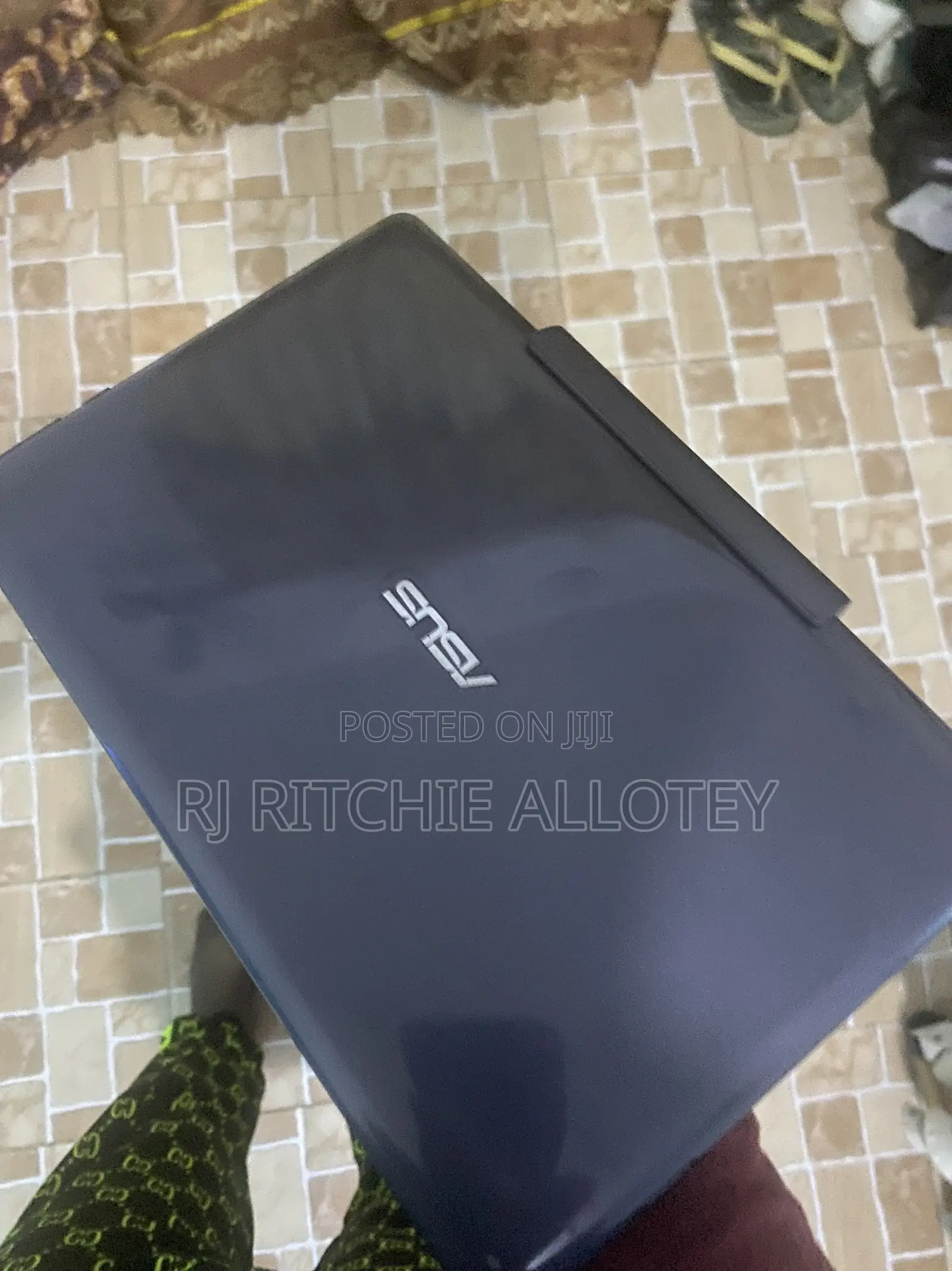 Laptop Asus 2GB Intel Atom HDD 512GB