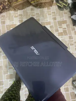 Laptop Asus 2GB Intel Atom HDD 512GB