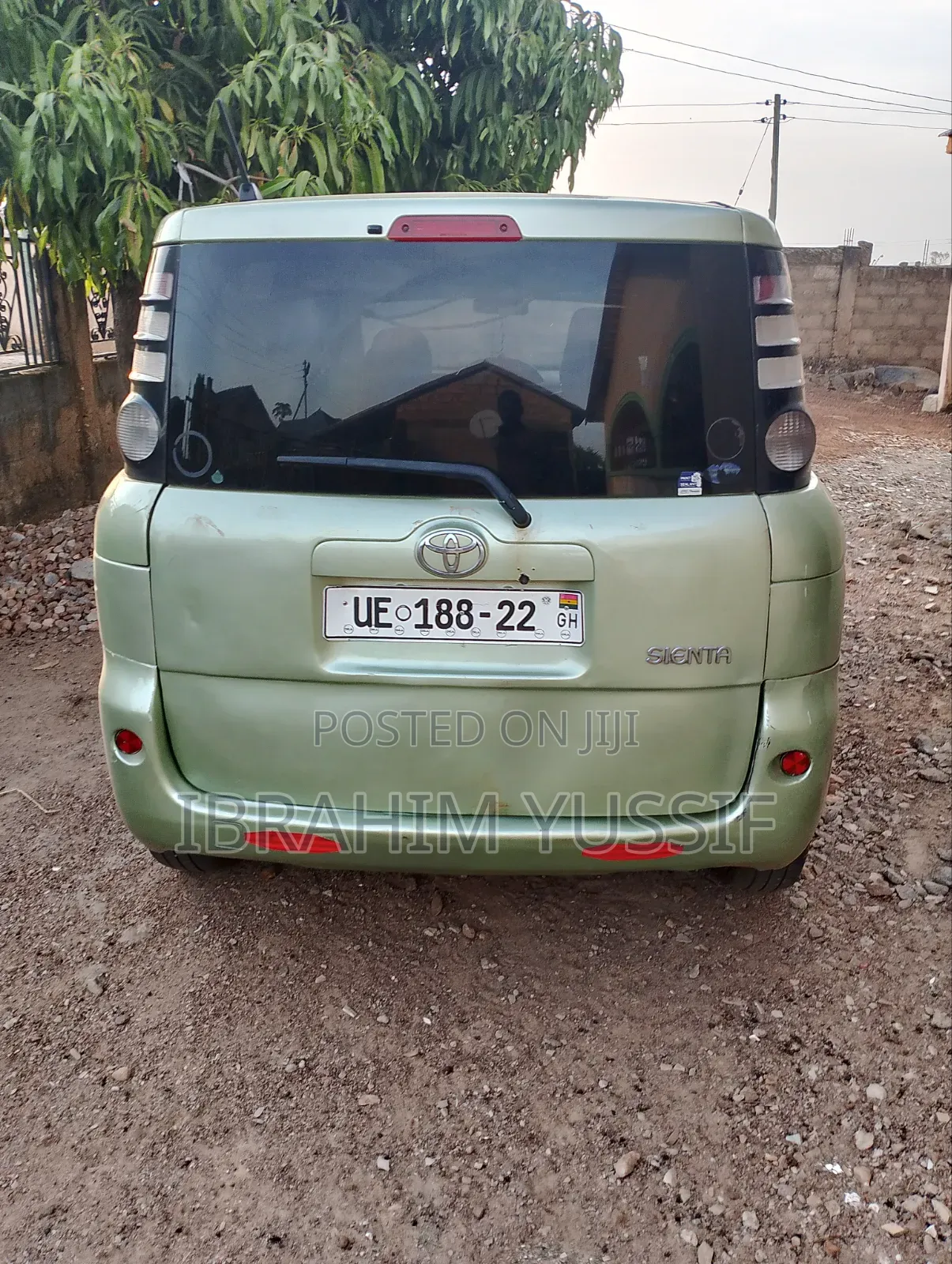 Toyota Sienta 2008 Green