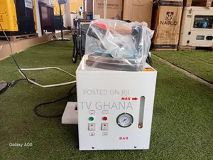 Electric Steam Iron 220V 1600W – Fast Heating Powerful Steam220v