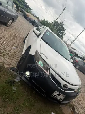 Toyota Camry SE 4dr Sedan (2.5L 4cyl 6A) 2012 White