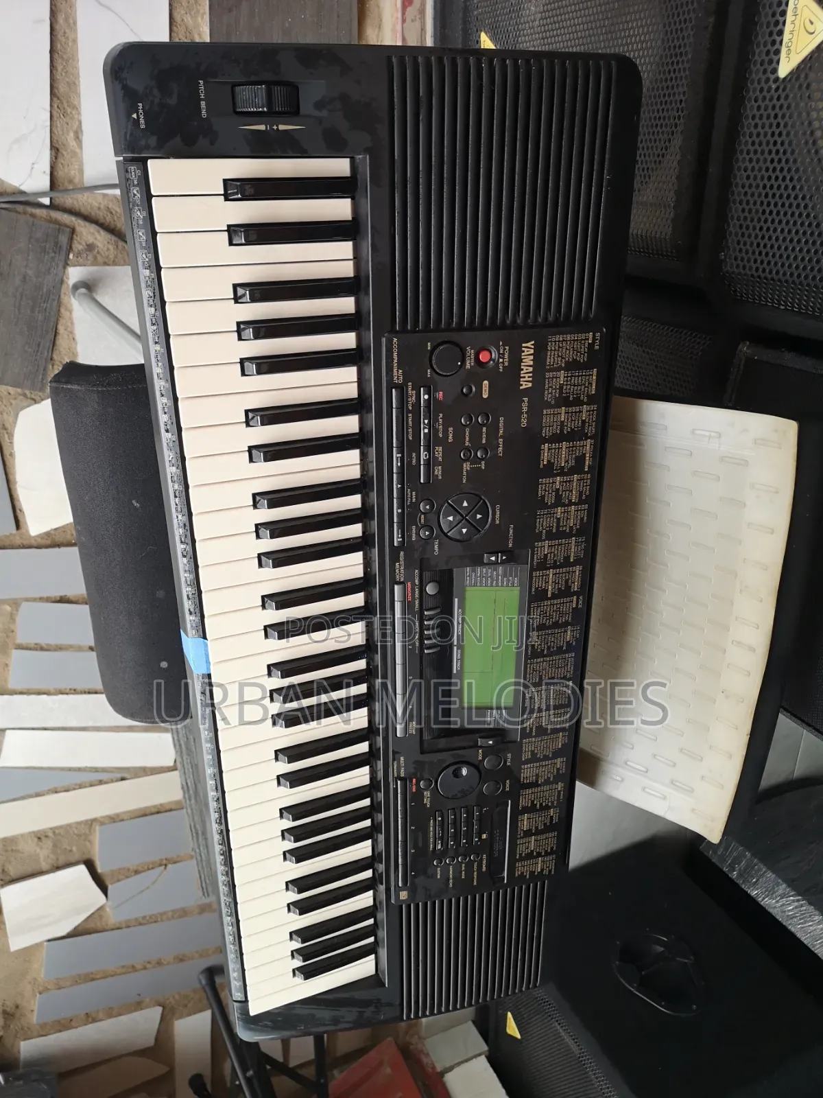 Yamaha PSR-520 Portable Electronic Keyboard