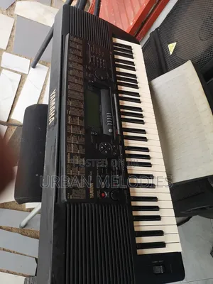 Yamaha PSR-520 Portable Electronic Keyboard