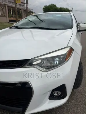 Toyota Corolla S 4dr Sedan (1.8L 4cyl CVT) 2015 White