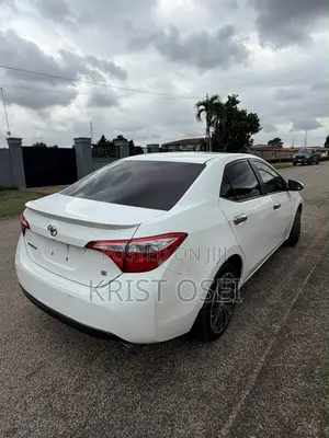 Toyota Corolla S 4dr Sedan (1.8L 4cyl CVT) 2015 White